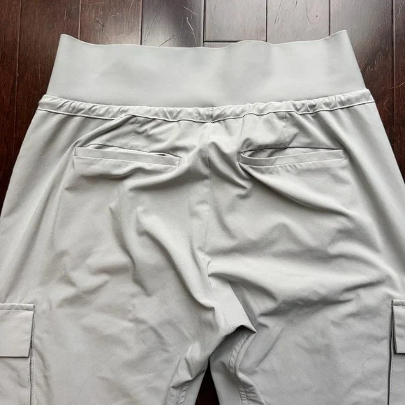 Athleta Women’s Sutton Tern Grey Cargo Jogger Athletic Pants Size 4 - Picture 6 of 8